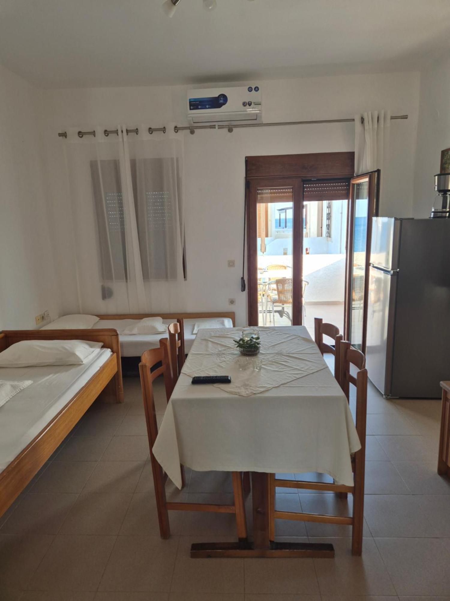 Akrotiri Apartments Makrýgialos Exterior foto