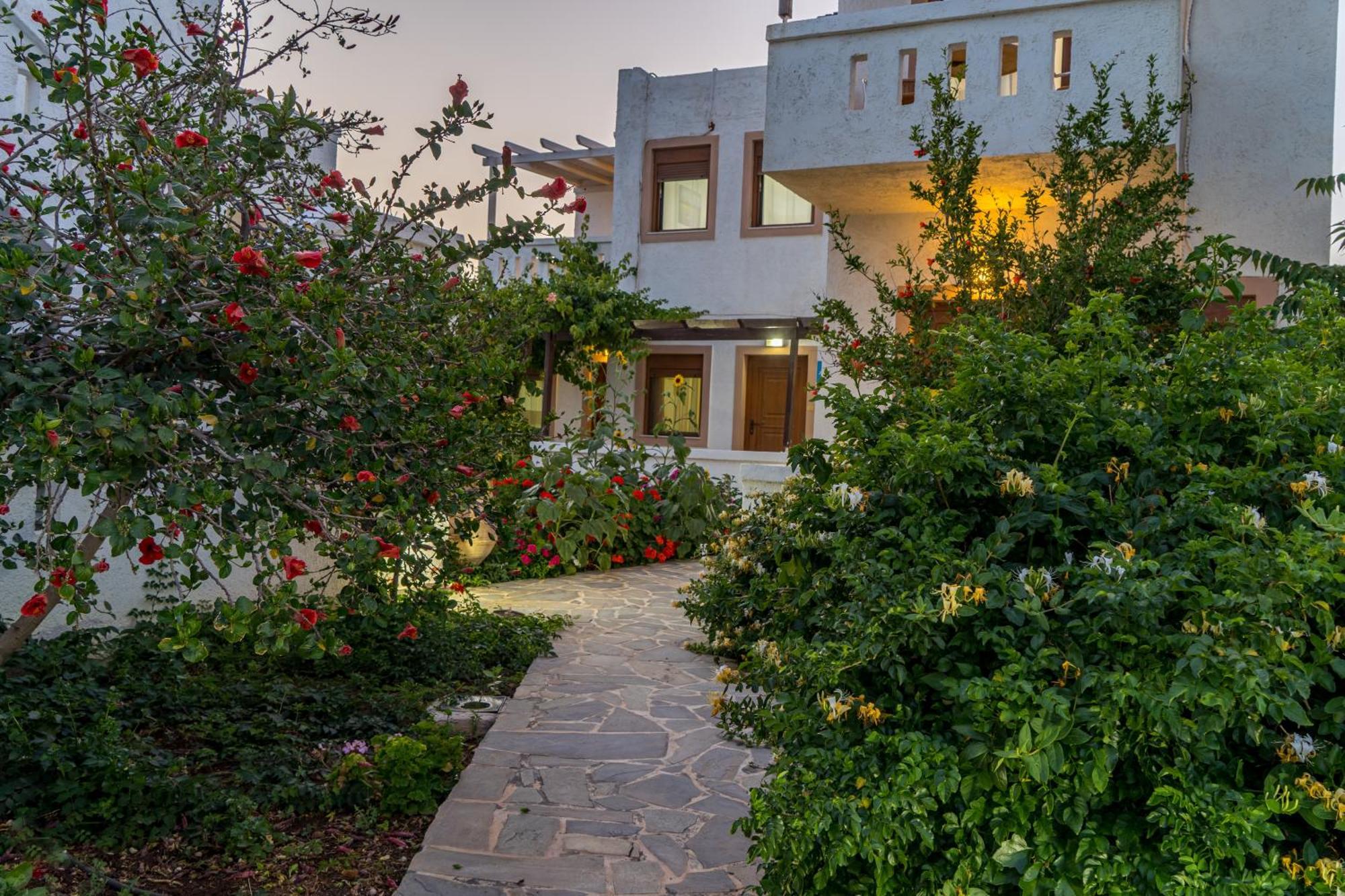 Akrotiri Apartments Makrýgialos Exterior foto